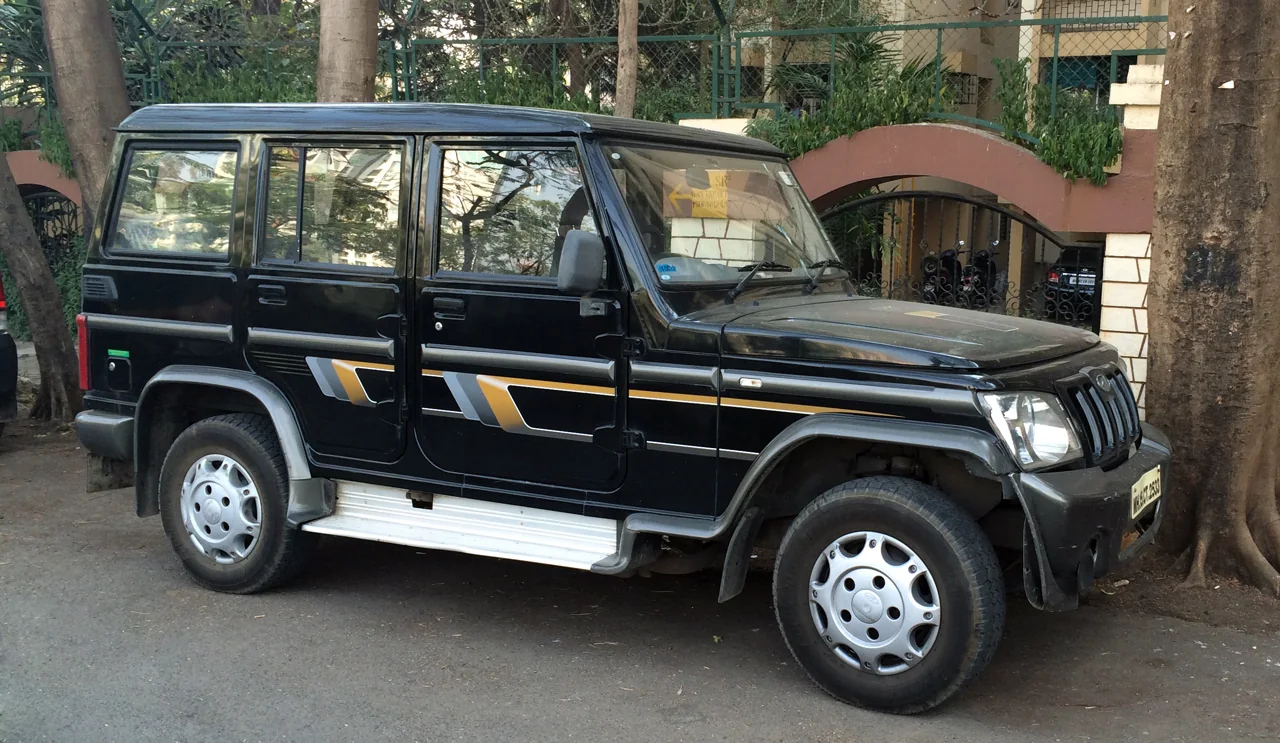 Mahindra Bolero model reference photo