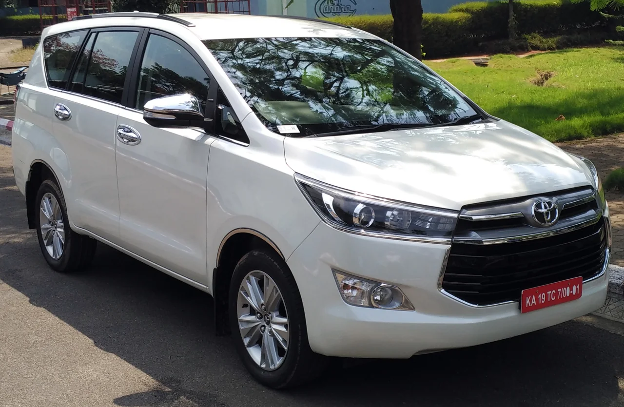 Toyota Innova Crysta model reference photo